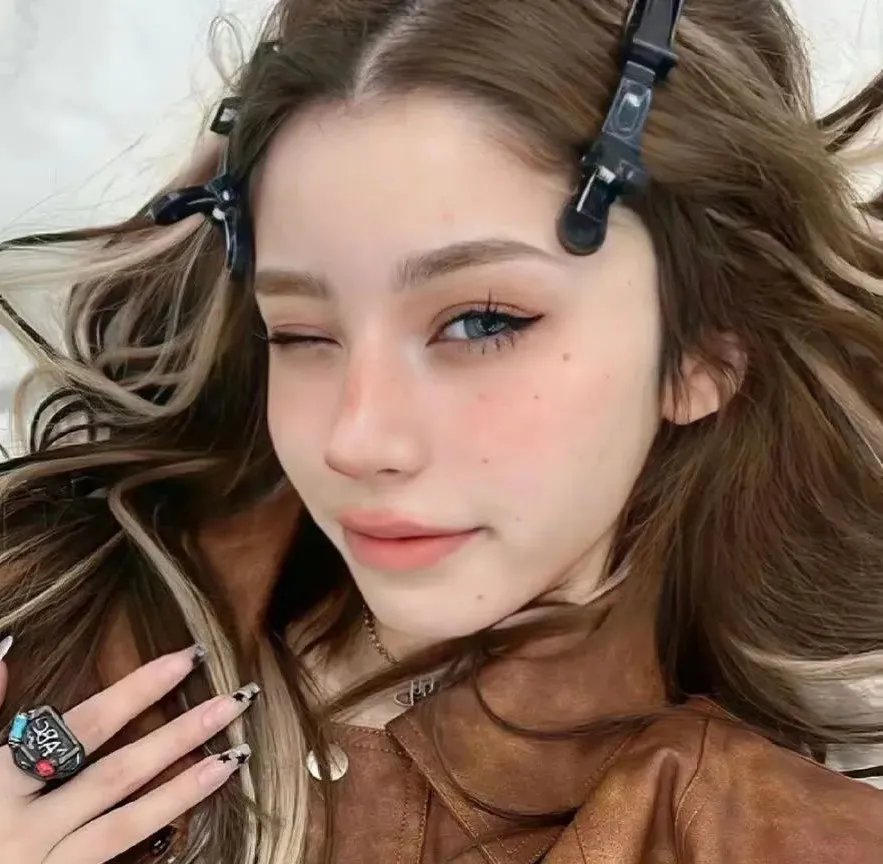 纸月亮